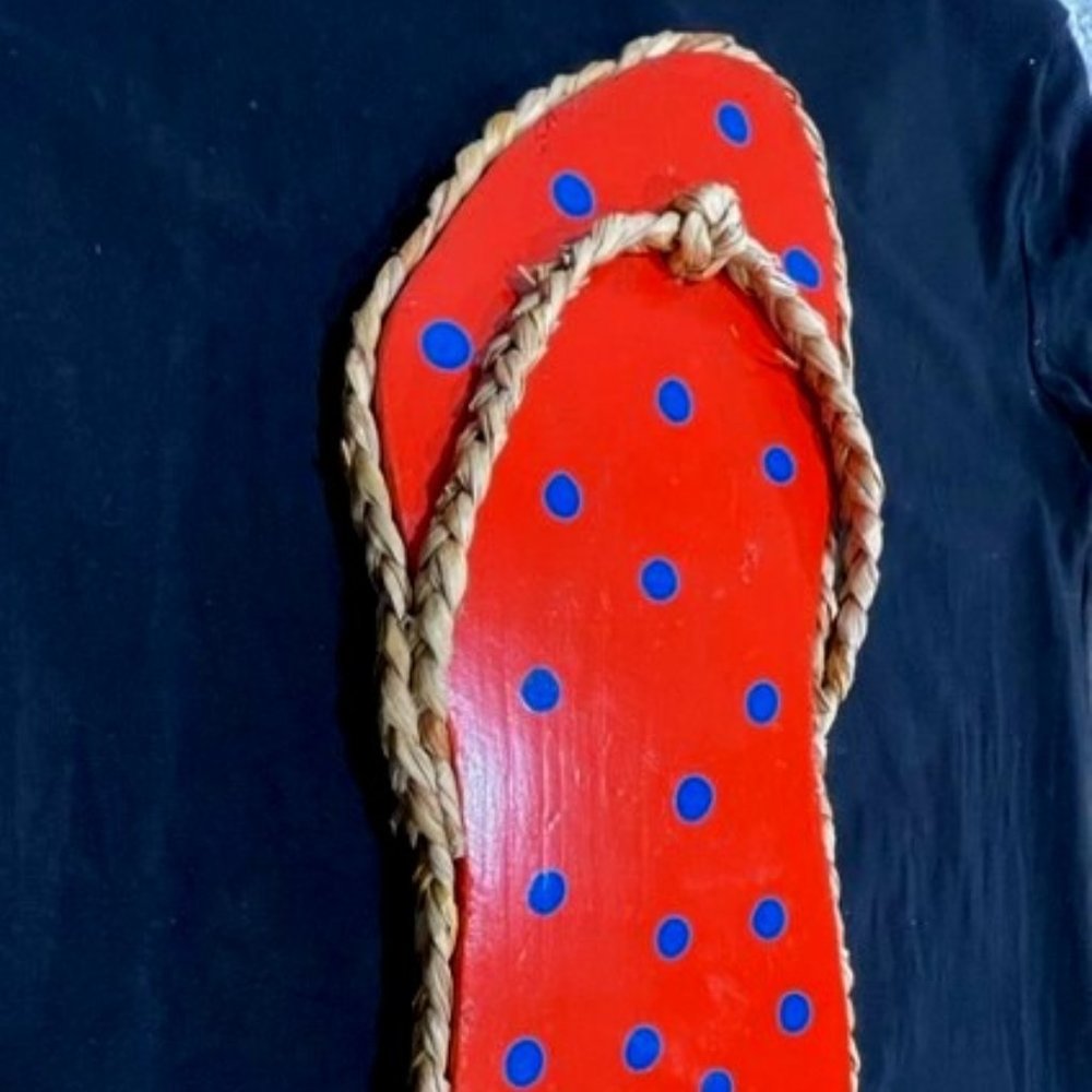Adorable Hanging Wooden Flip-Flop hook